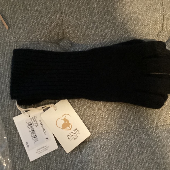 Nordstrom Cashmere Gloves, One Size - Picture 4 of 5
